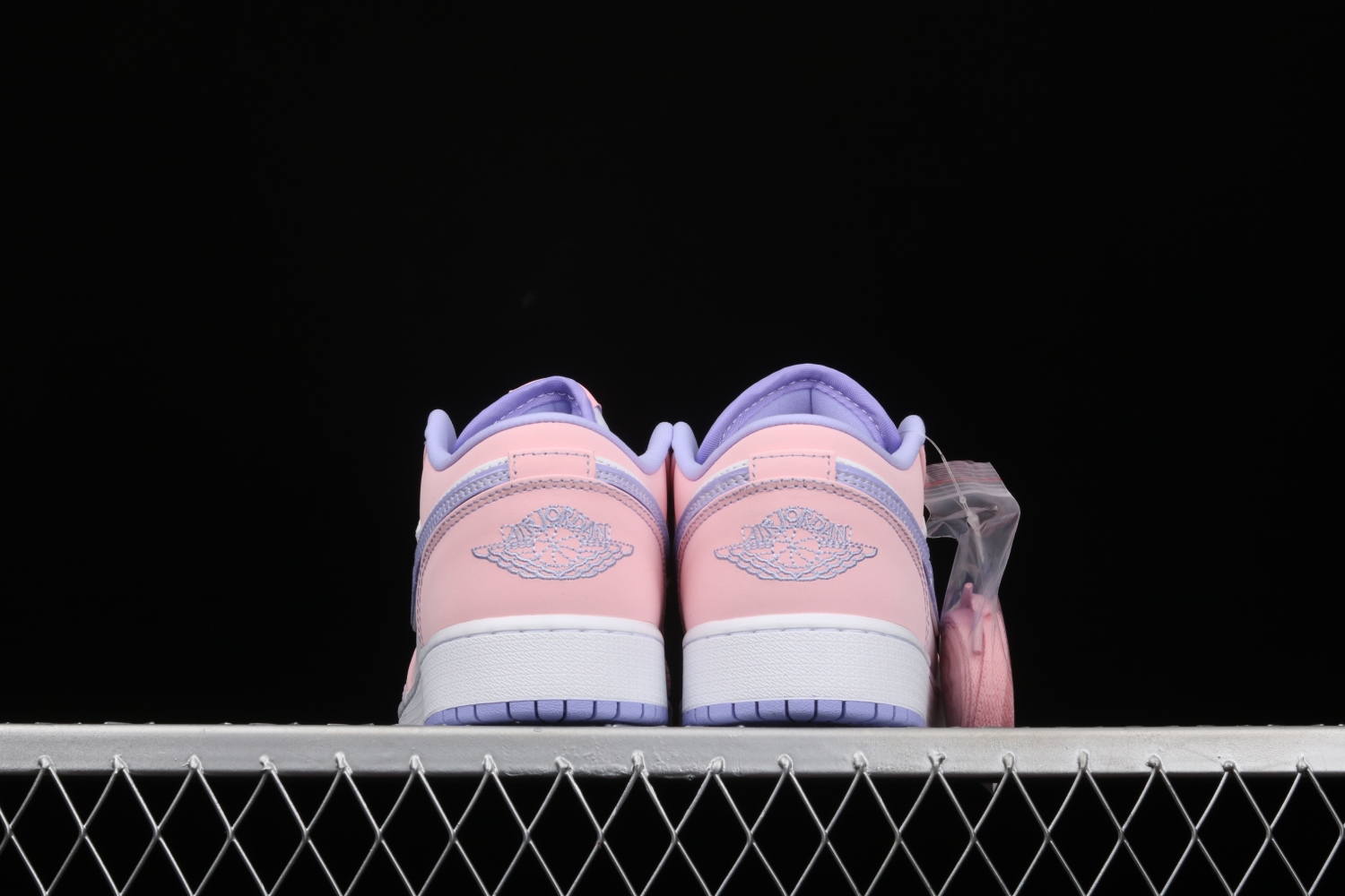 Jordan 1 Low SE Arctic Punch CK3022-600