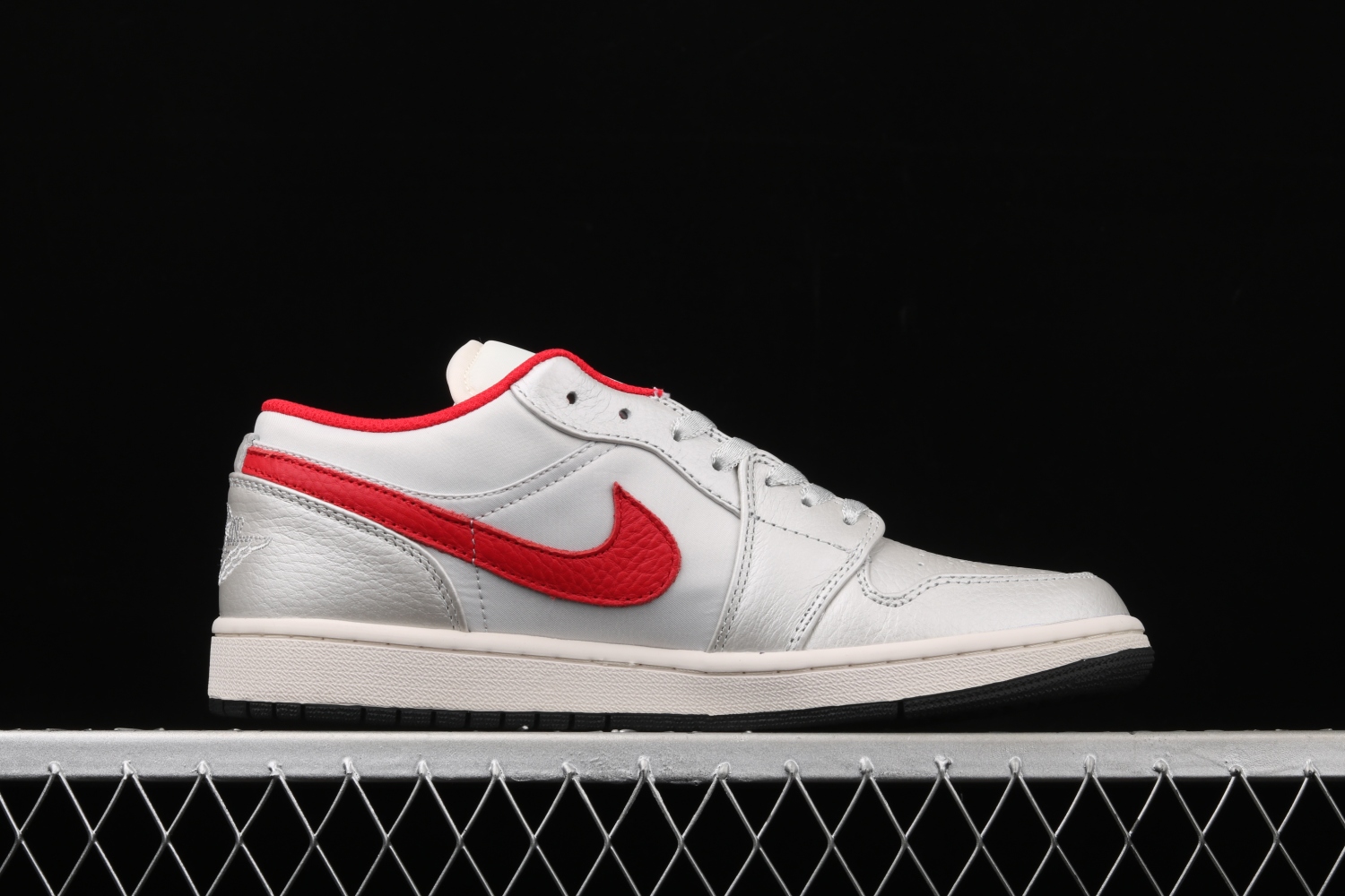 Jordan 1 Low Night Track DA4668-001