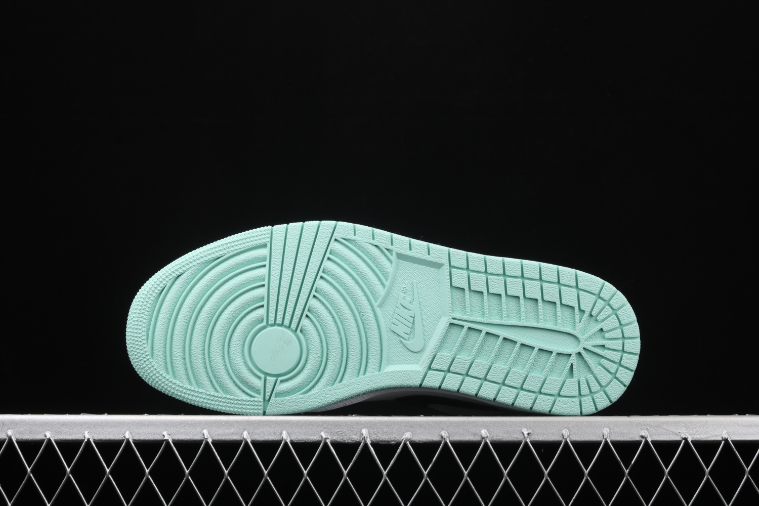 Jordan 1 Low Emerald Toe 553558-117