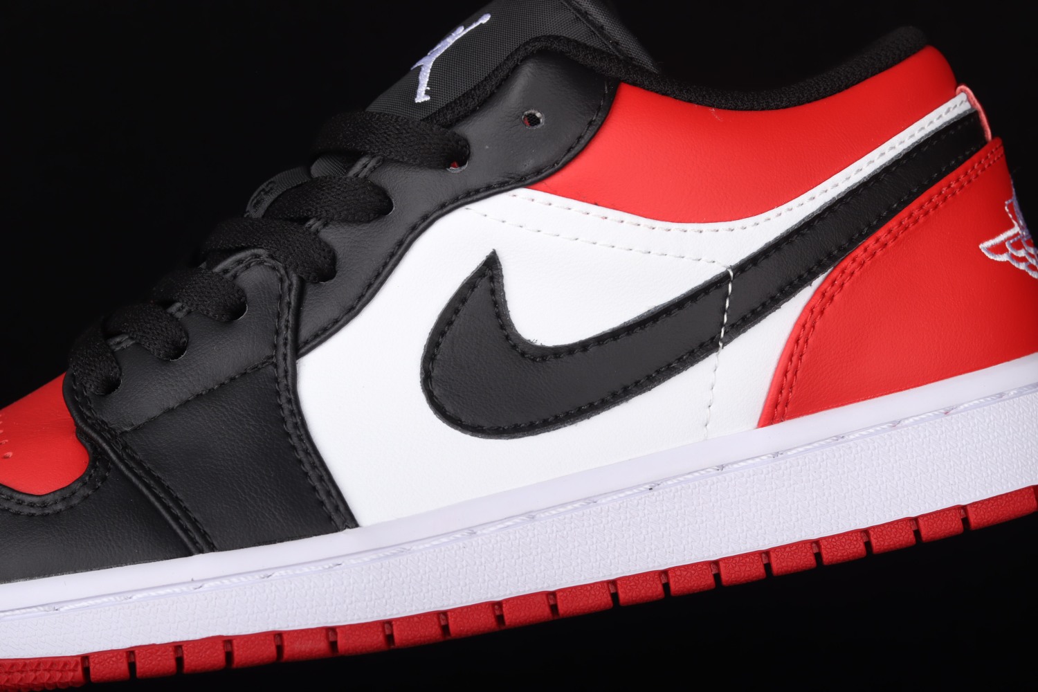Jordan 1 Low Bred Toe 553558-612