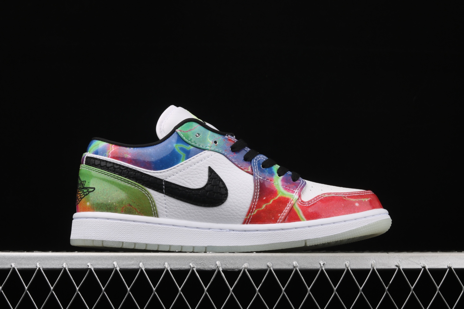 Jordan 1 Low Galaxy (W) CW7310-909
