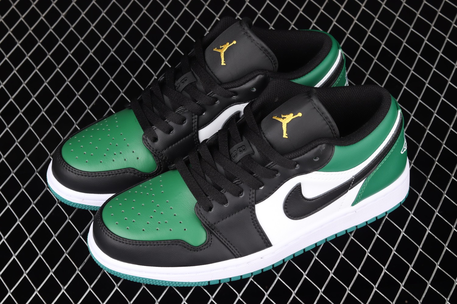 Jordan 1 Low Green Toe (GS) 553558-371