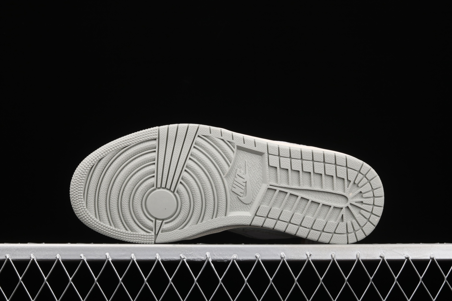Jordan 1 Low PRM Smoke Grey Elephant DH4269-100