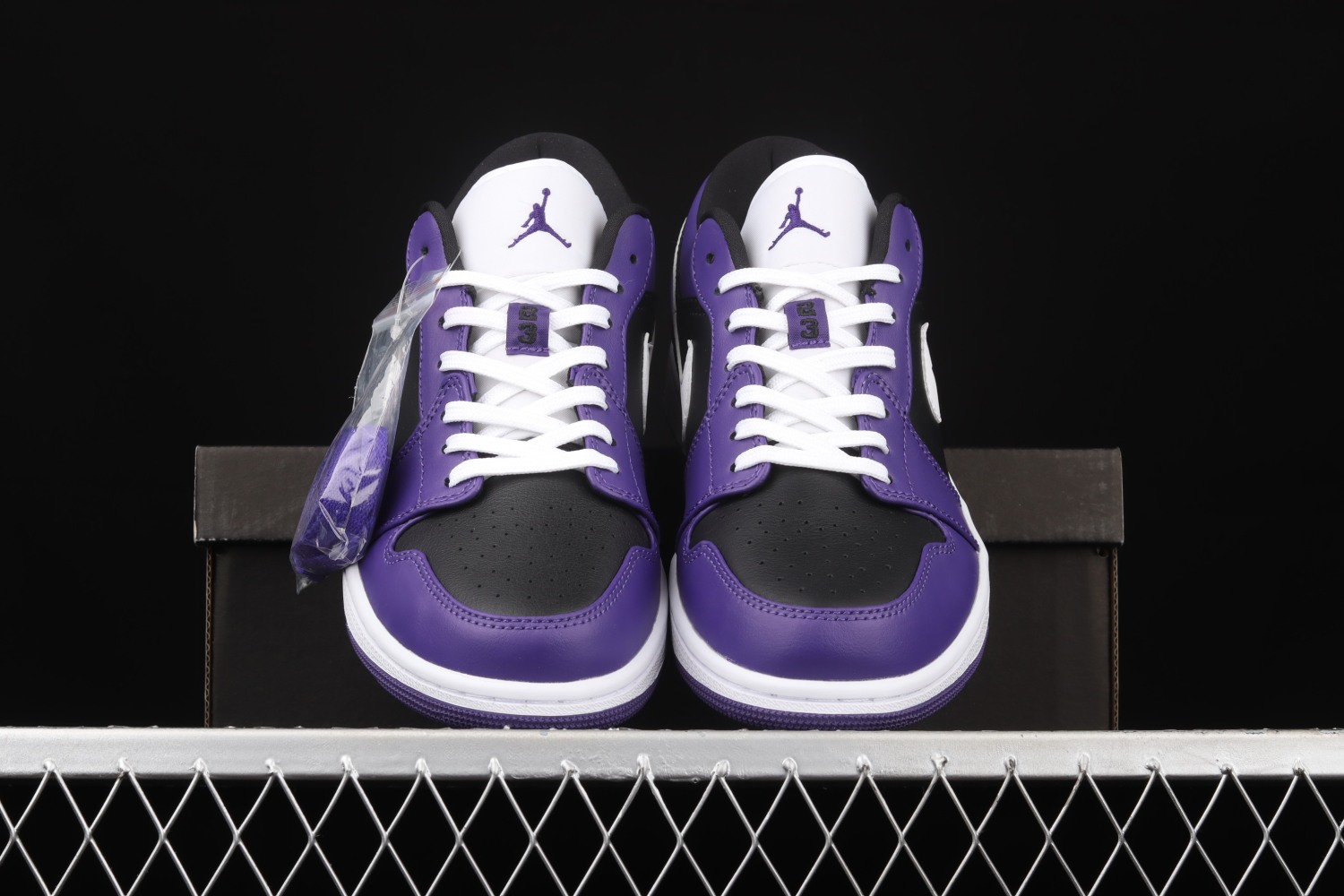 Jordan 1 Low Court Purple Black 553558-501