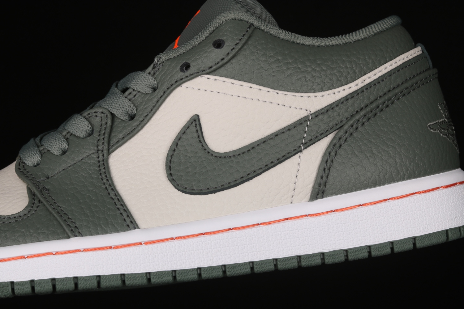 Jordan 1 Low Military Green 553558-121