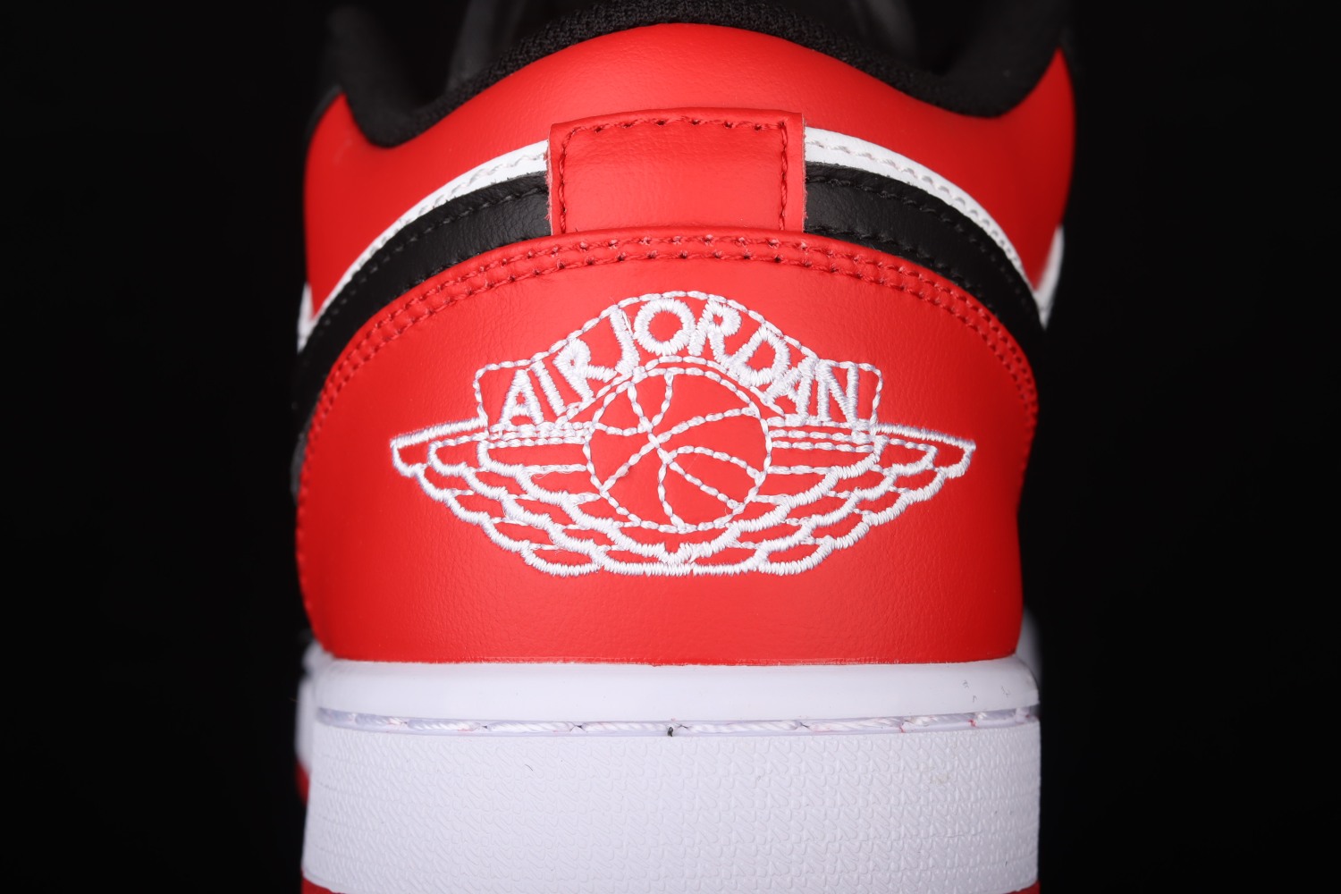 Jordan 1 Low Bred Toe 553558-612