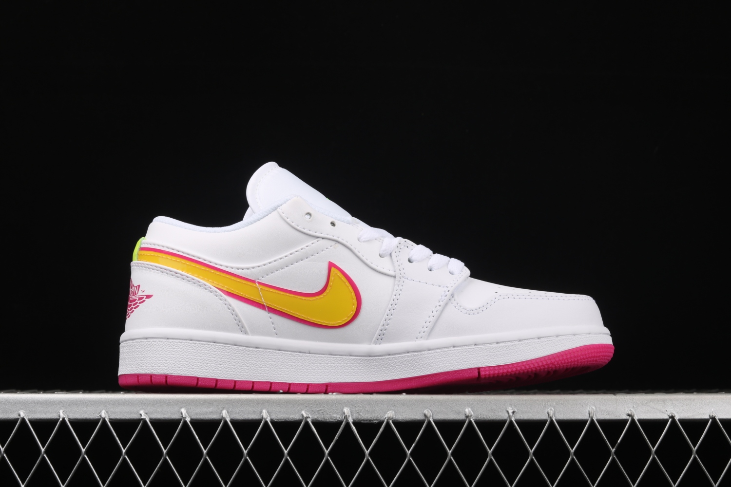 Jordan 1 Low Edge Glow (GS) CU4610-100