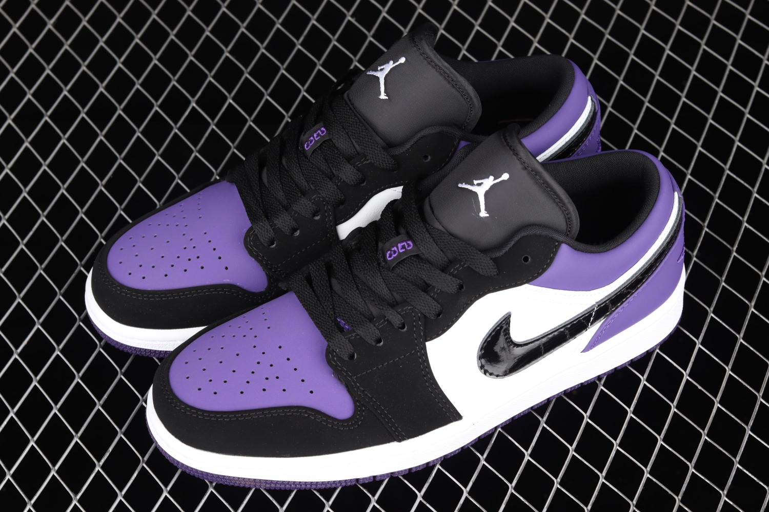Jordan 1 Low Court Purple 553558-125