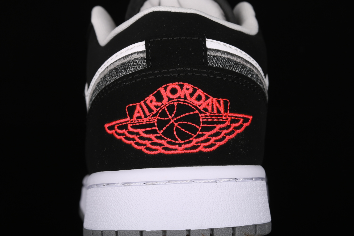 Jordan 1 Low Black White Wolf Grey Infrared 23 553558-029