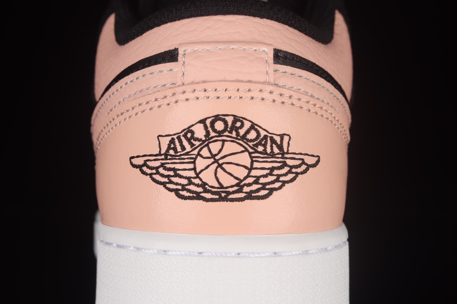 Jordan 1 Low Crimson Tint (GS) 553560-034