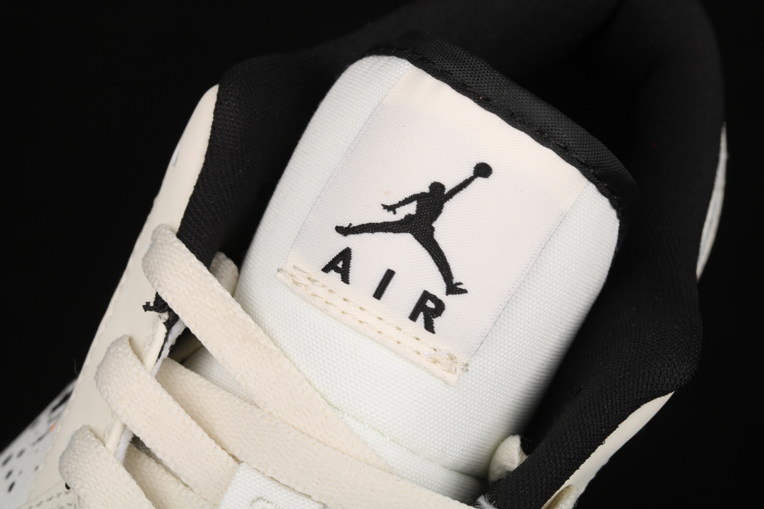 Jordan 1 Low Brushstroke DM3528-100