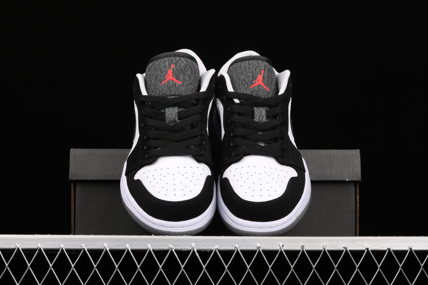 Jordan 1 Low Black White Wolf Grey Infrared 23 553558-029
