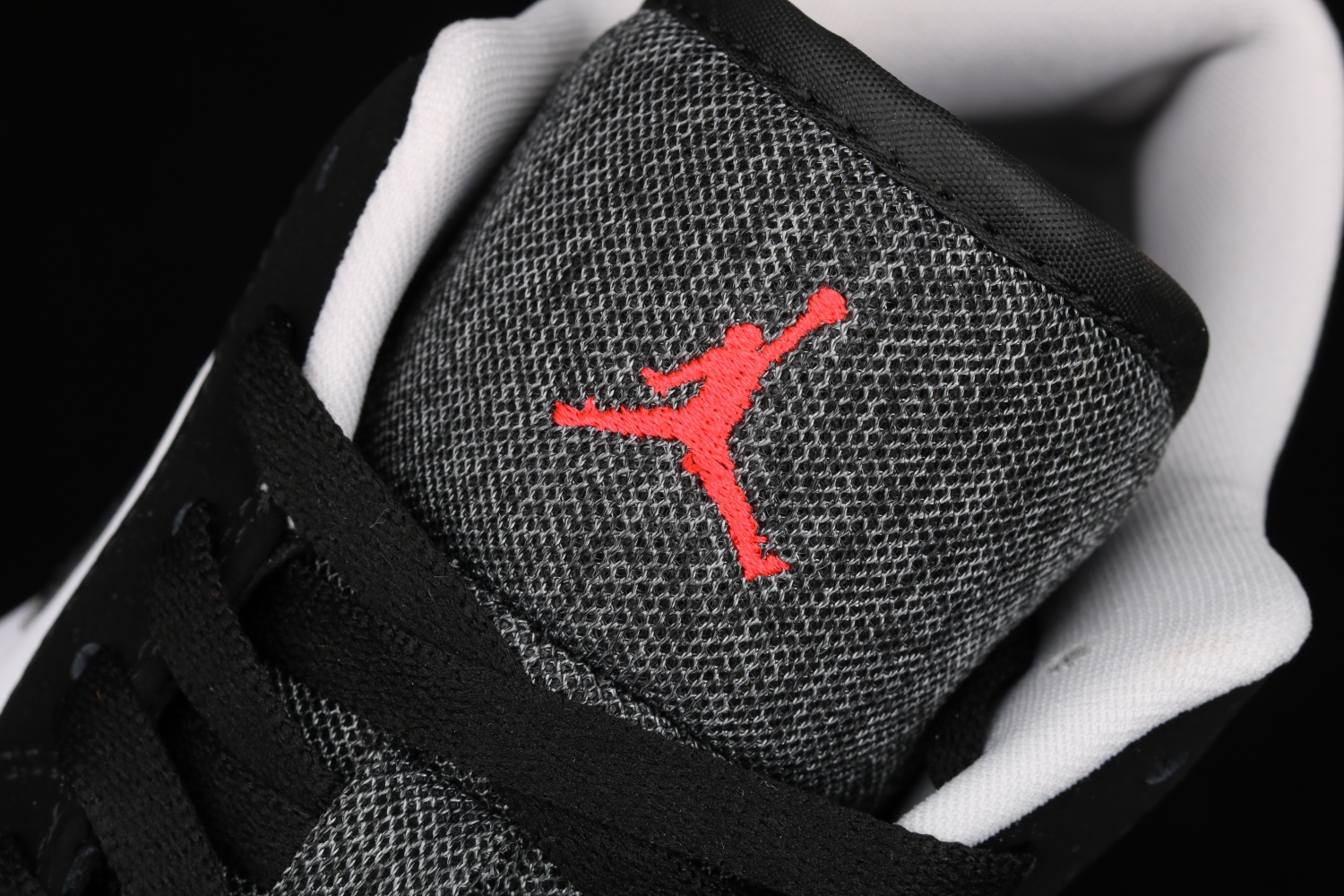 Jordan 1 Low Black White Wolf Grey Infrared 23 553558-029