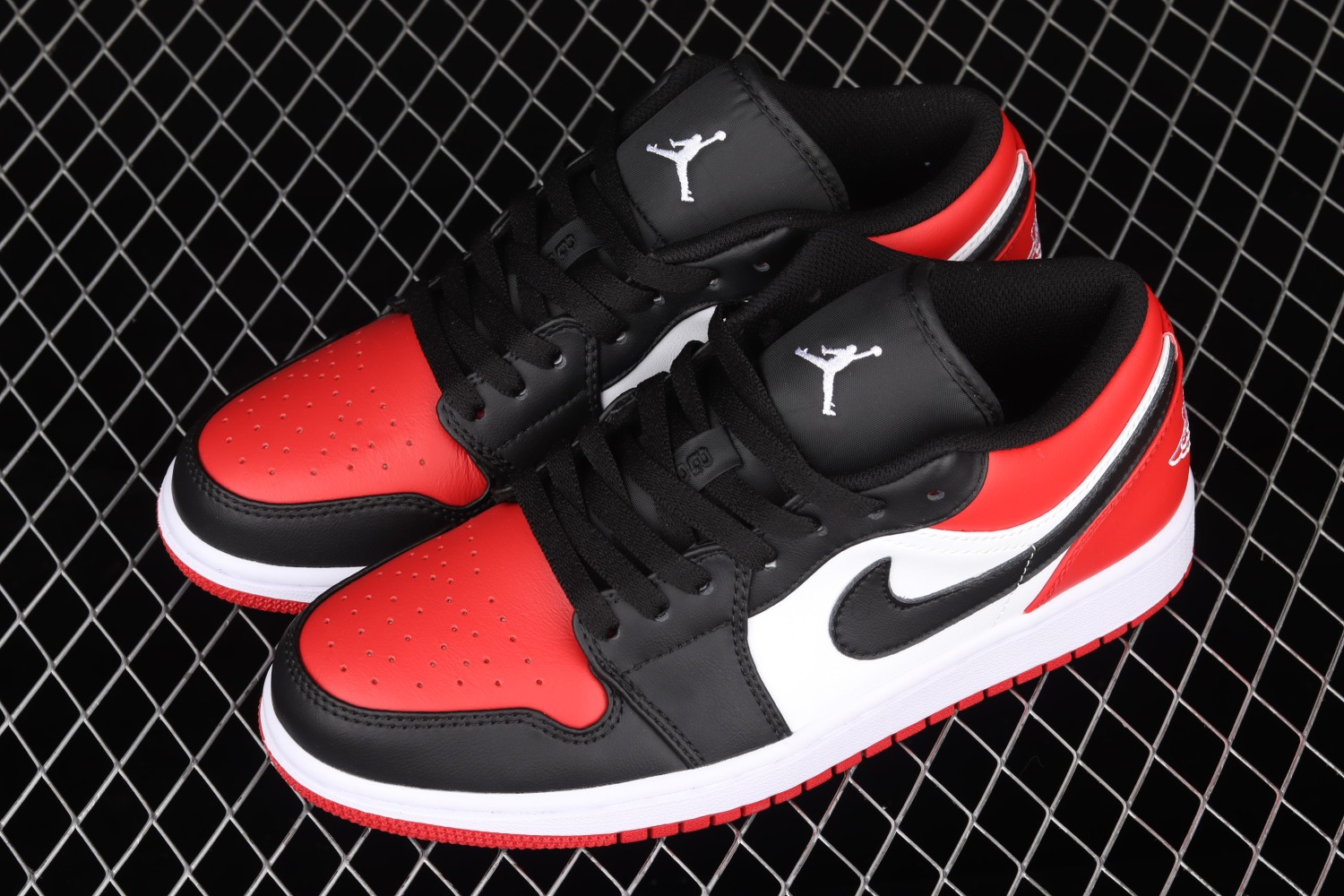 Jordan 1 Low Bred Toe 553558-612