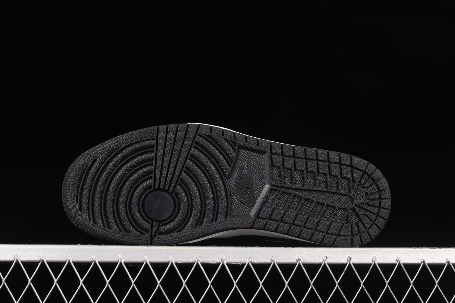 Jordan 1 Low Light Smoke Grey 553558-030