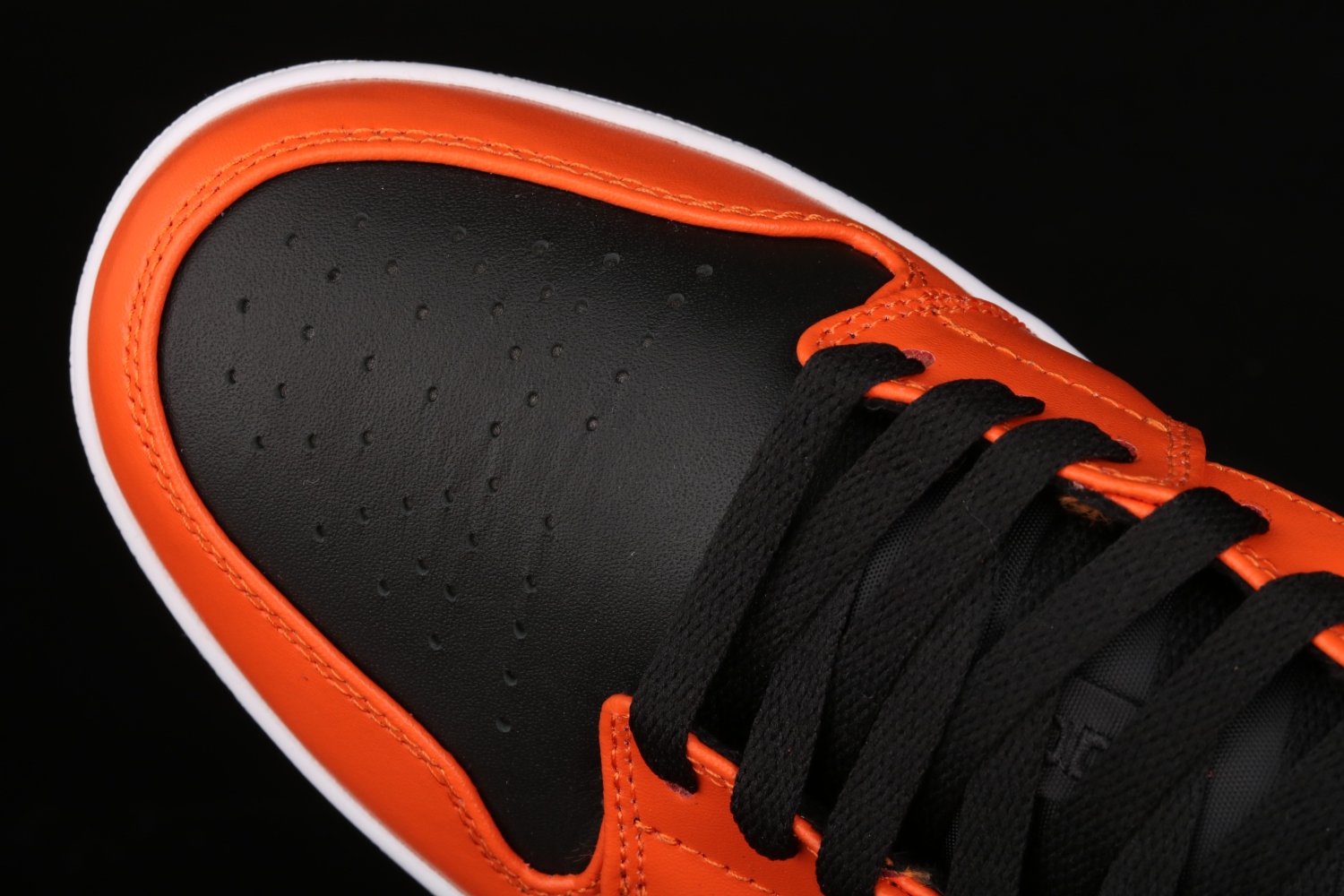 Jordan 1 Low SE Black Turf Orange CK3022-008