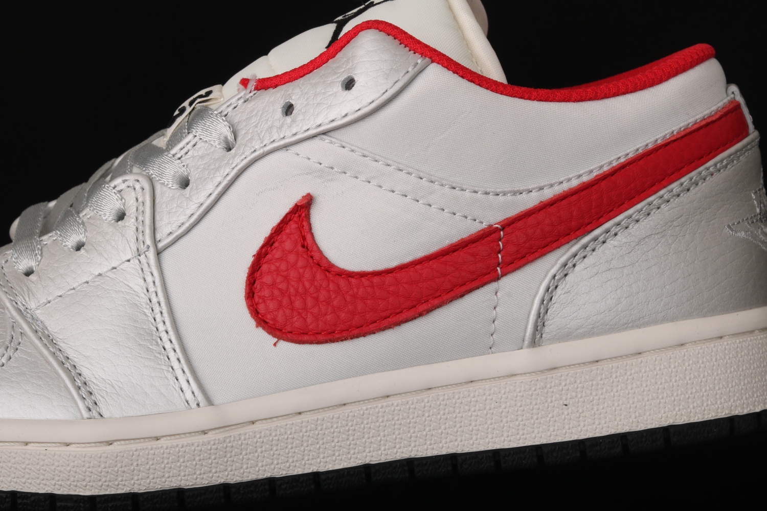 Jordan 1 Low Night Track DA4668-001