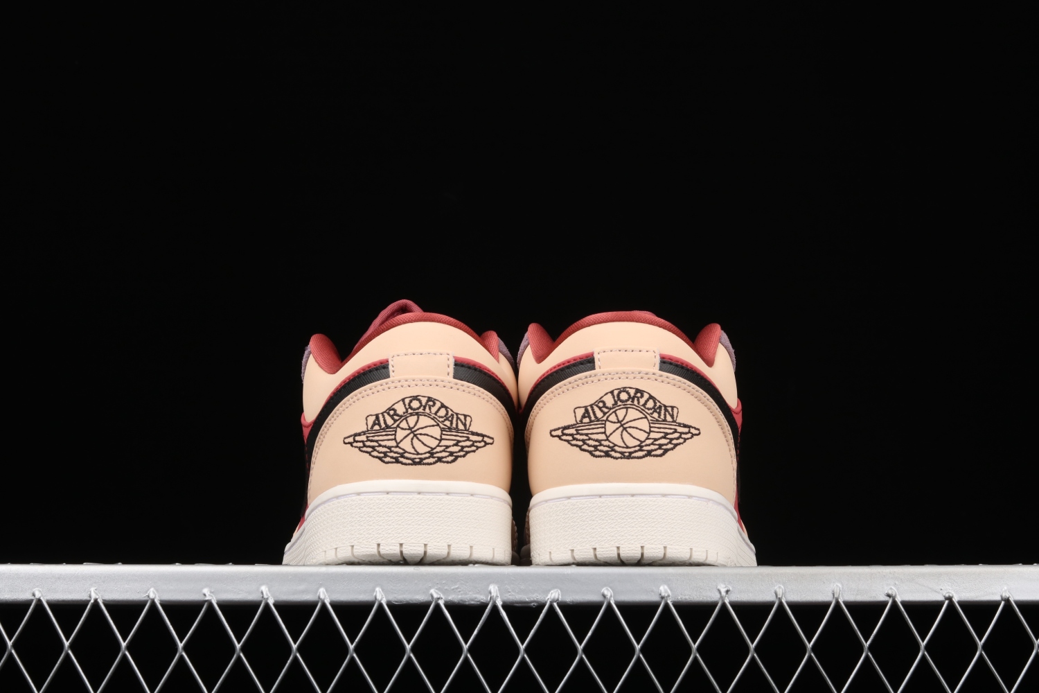 Jordan 1 Low Canyon Rust (W) DC0774-602