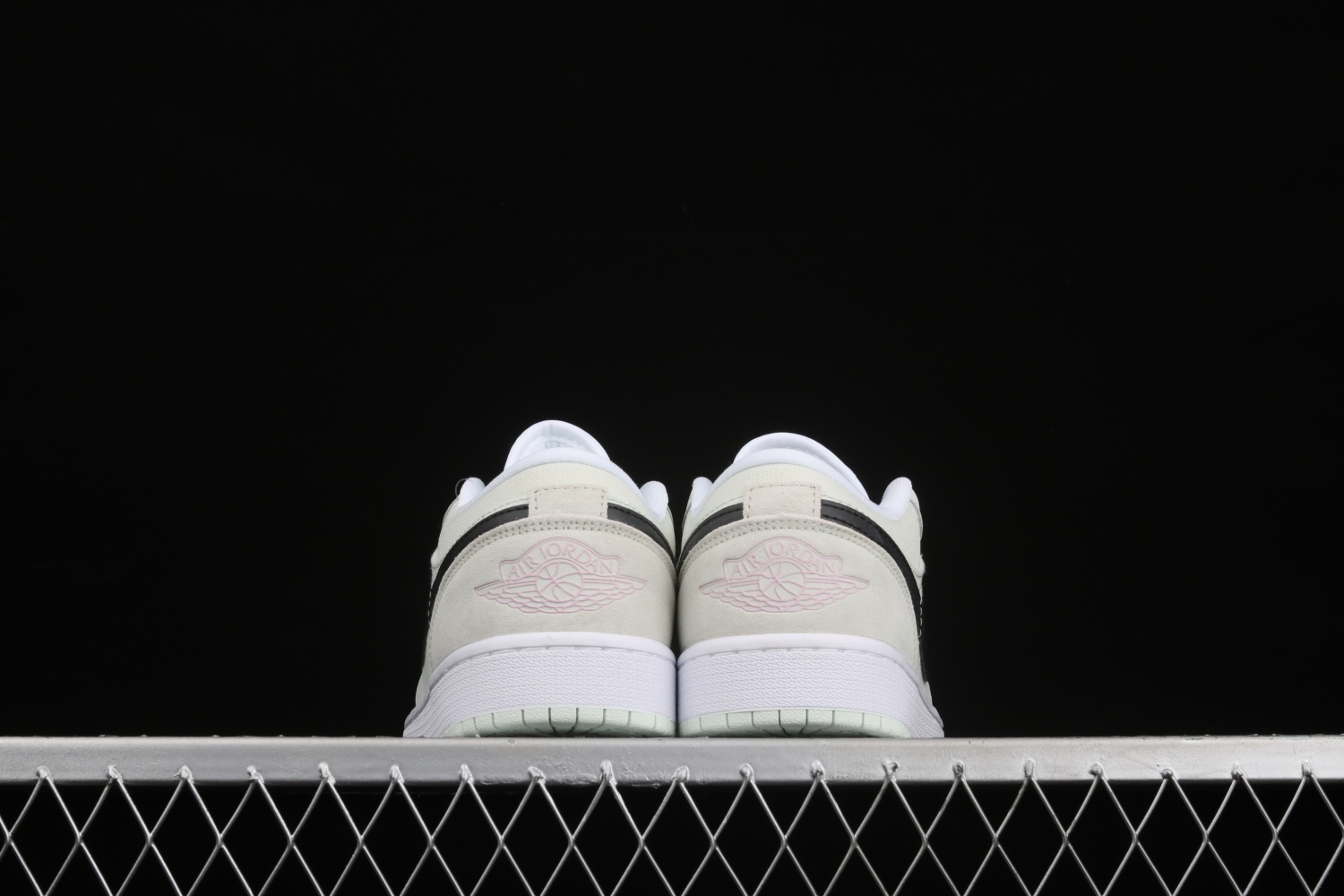 Jordan 1 Low SE Barely Green (W) CZ0776-300