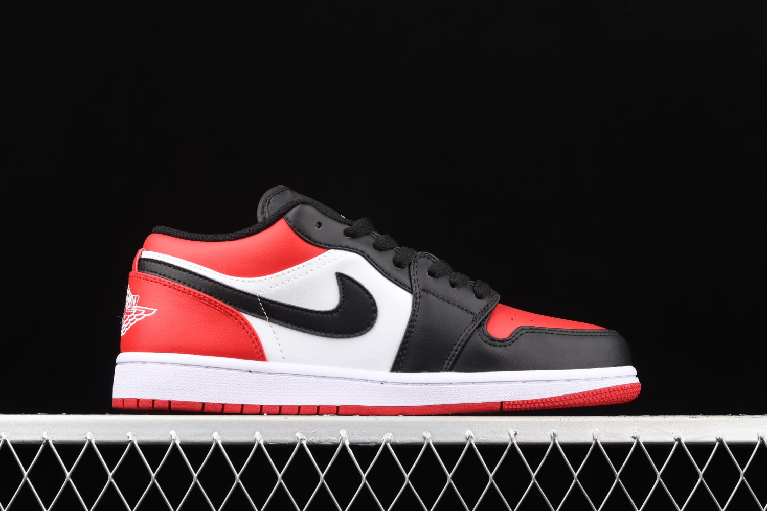 Jordan 1 Low Bred Toe 553558-612