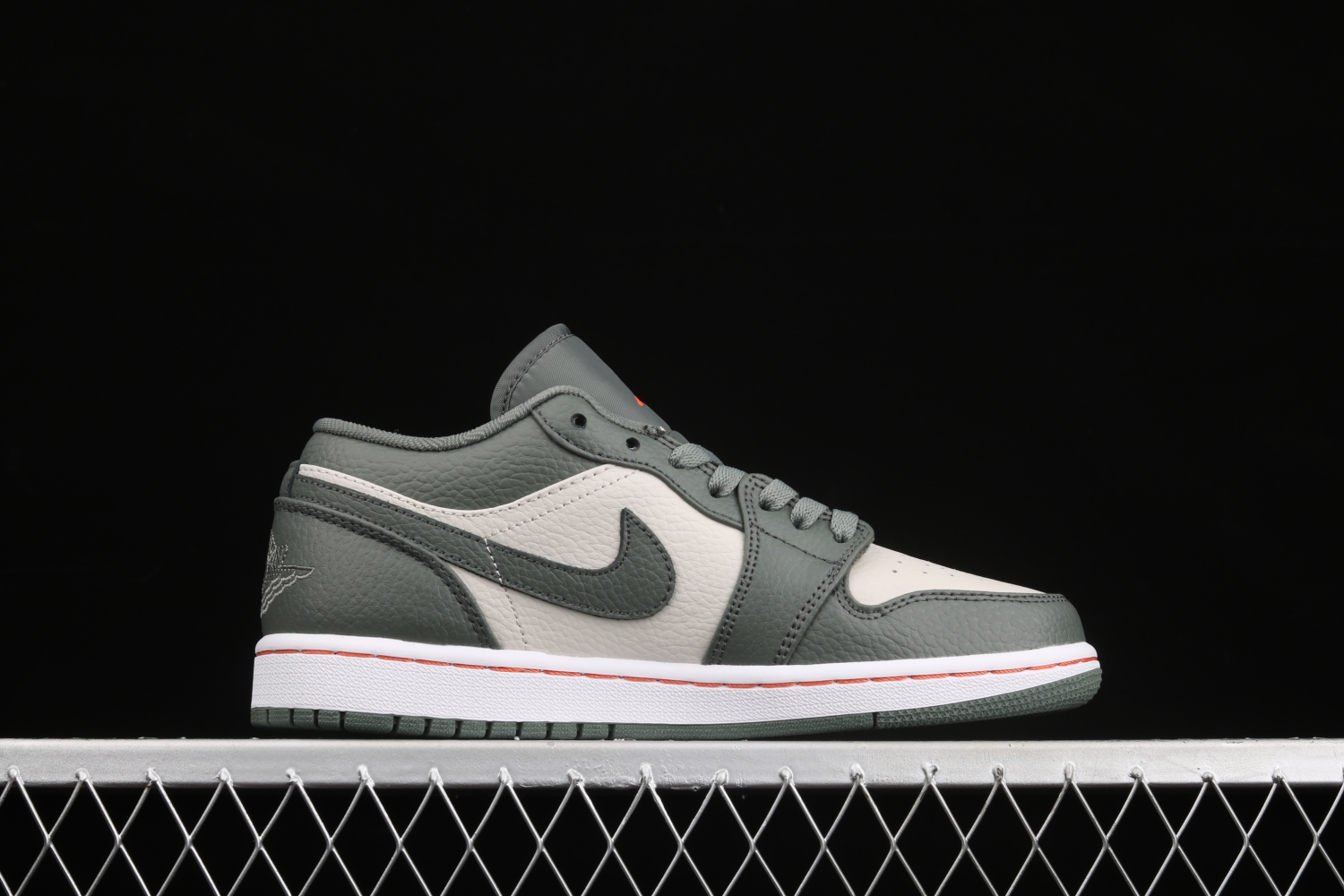 Jordan 1 Low Military Green 553558-121