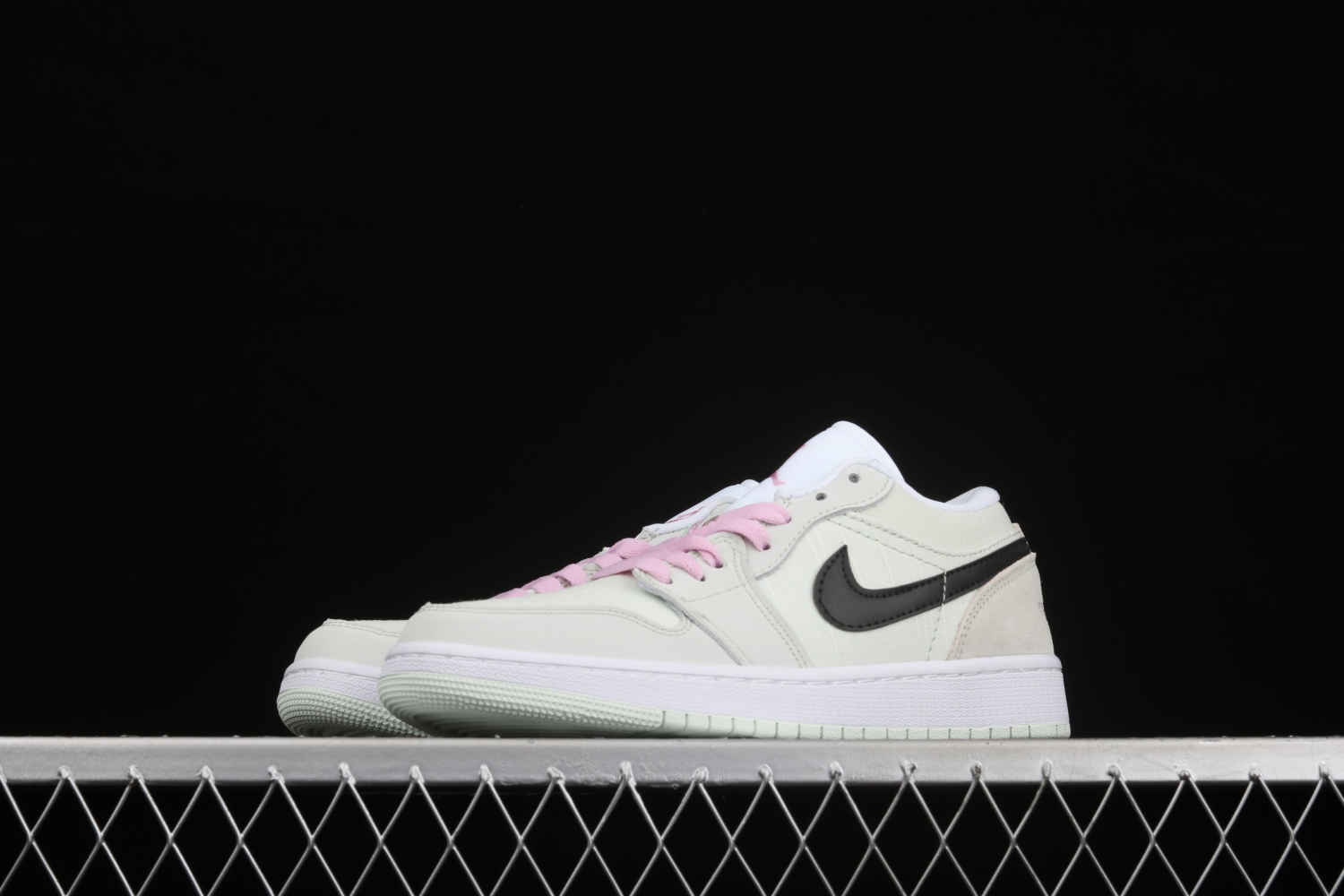 Jordan 1 Low SE Barely Green (W) CZ0776-300