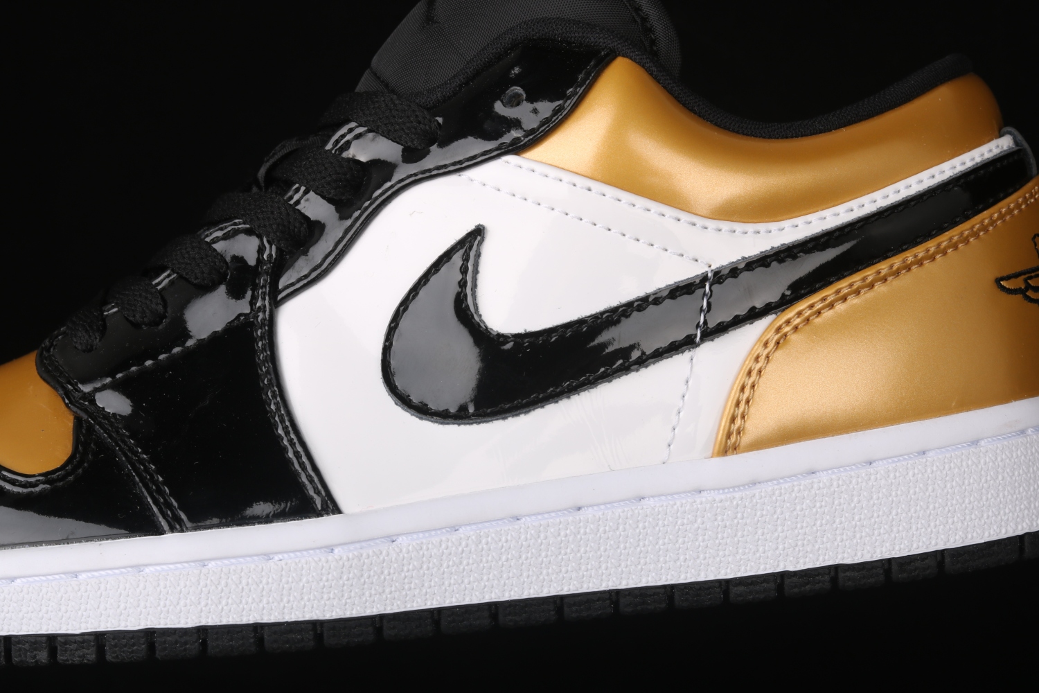 Jordan 1 Low Gold Toe CQ9447-700