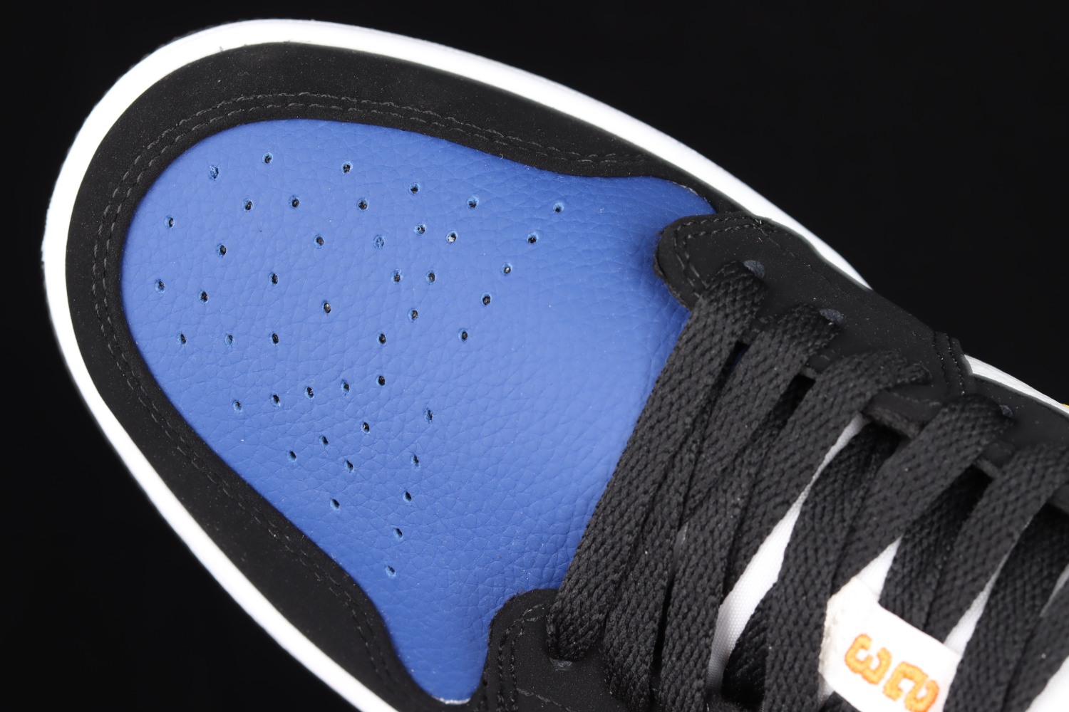 Jordan 1 Low Lakers Top 3 CJ9216-051