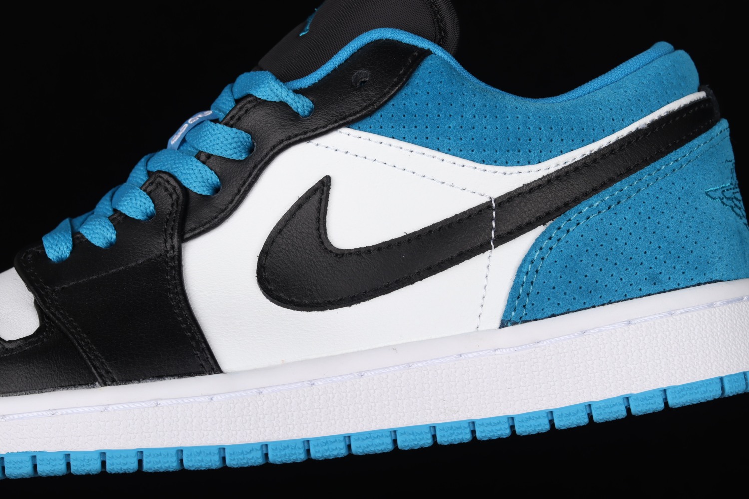 Jordan 1 Low Laser Blue CK3022-004