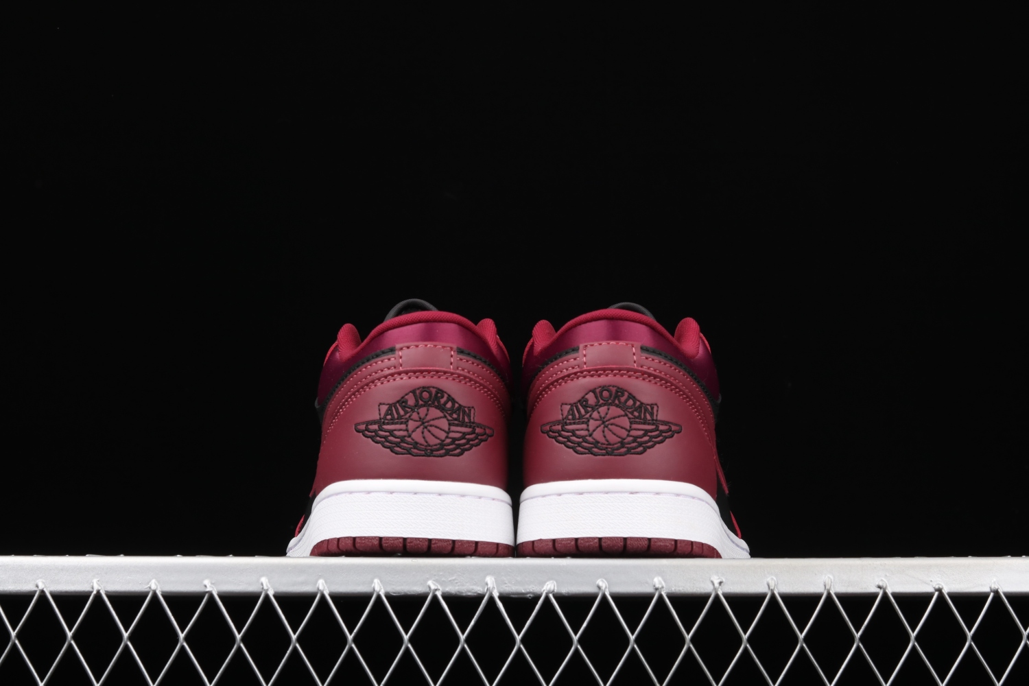 Jordan 1 Low Dark Beetroot Black (W) DB6491-600