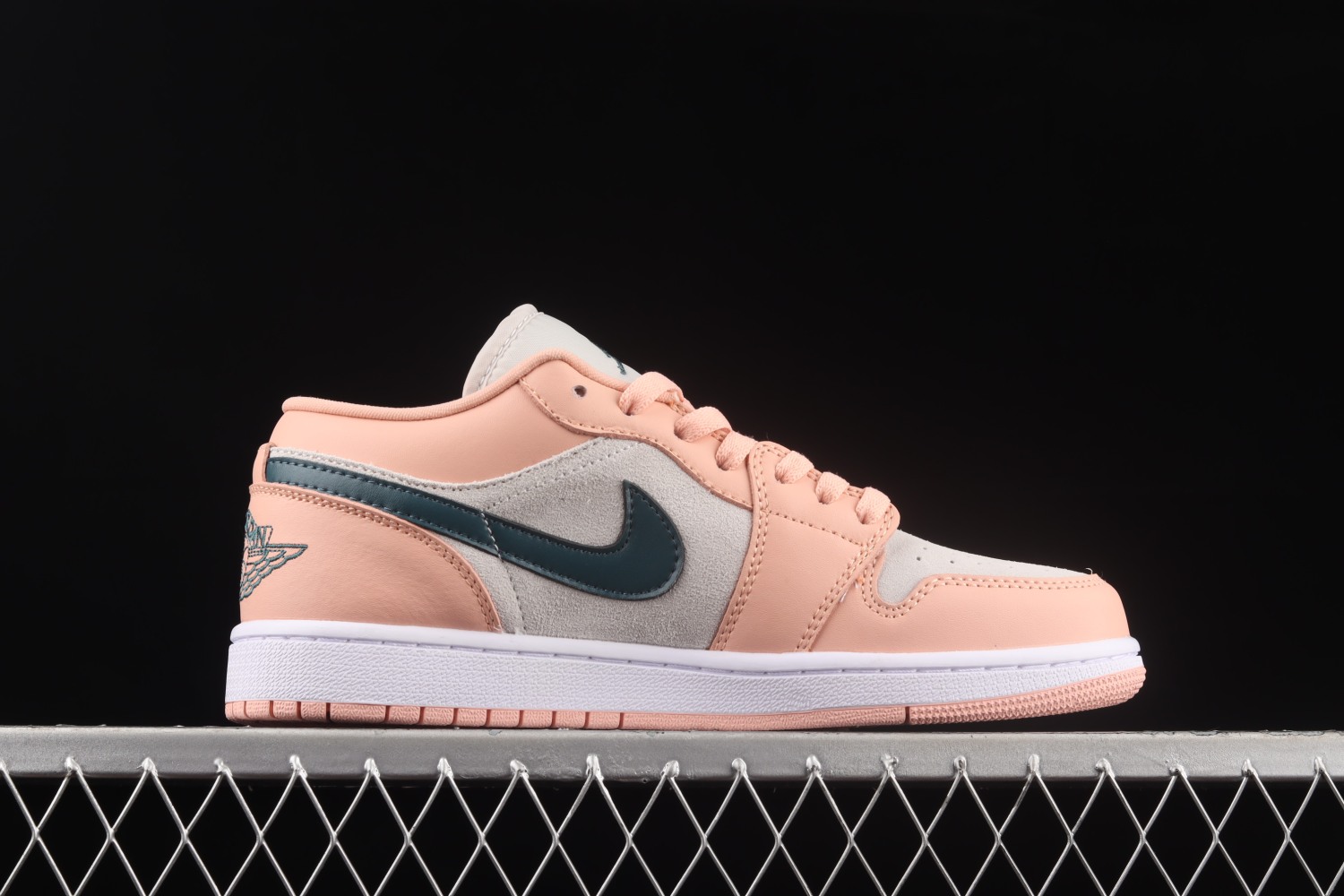 Jordan 1 Low Light Madder Root (W) DC0774-800