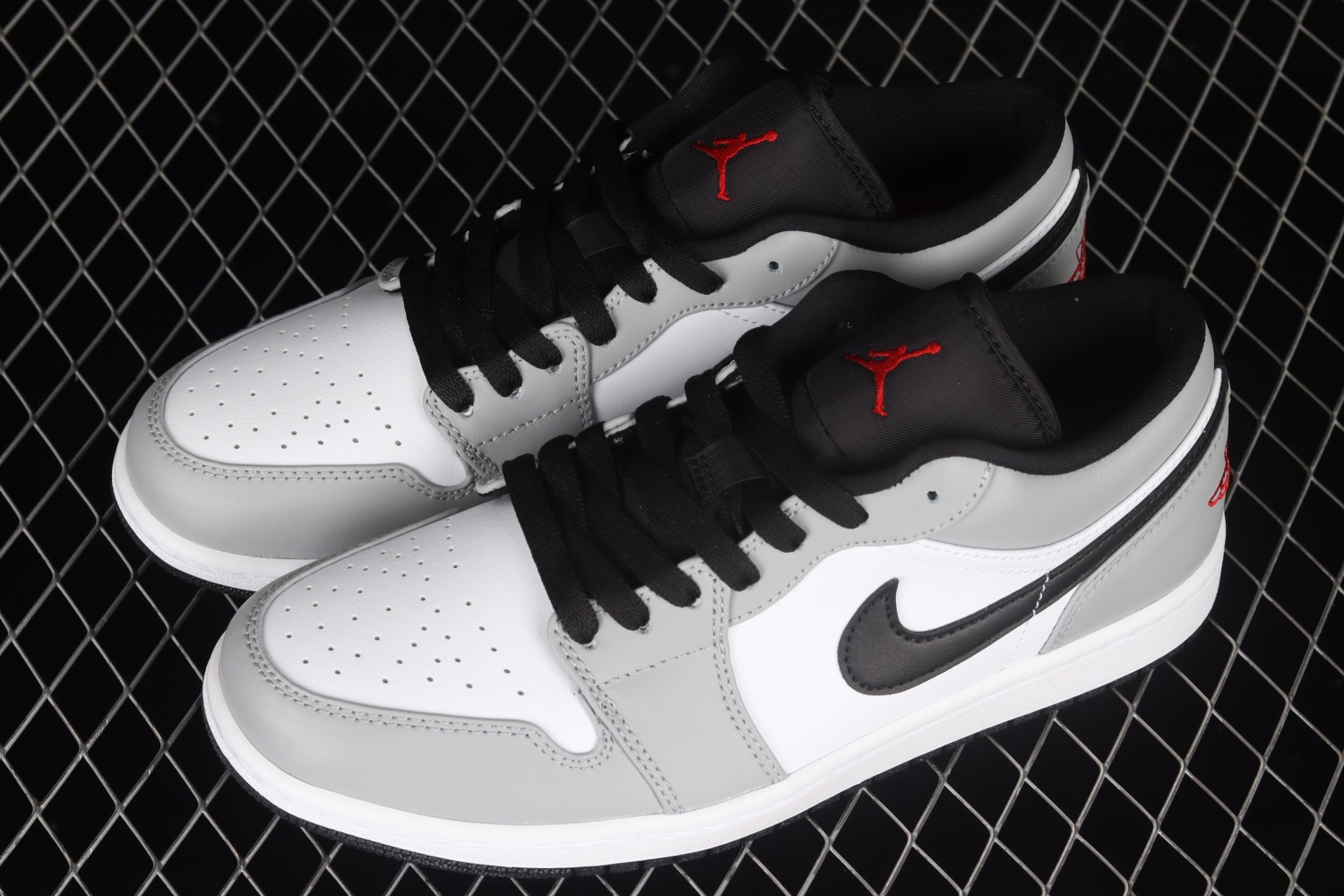 Jordan 1 Low Light Smoke Grey 553558-030