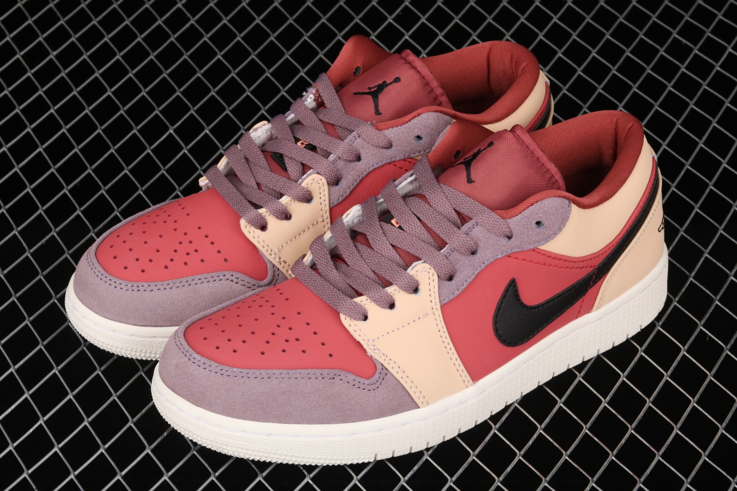 Jordan 1 Low Canyon Rust (W) DC0774-602