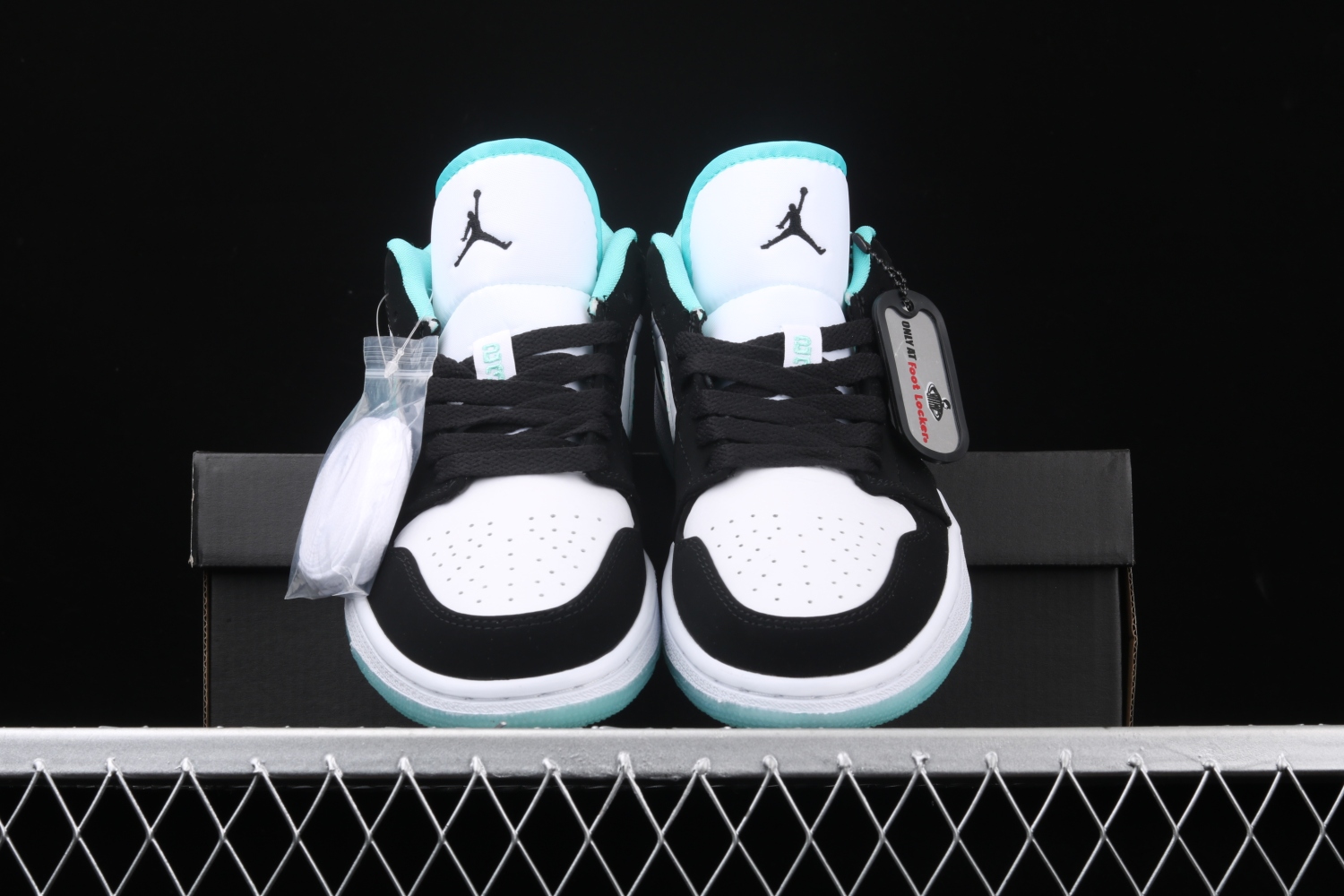 Jordan 1 Low “Island Green” CQ9828-131