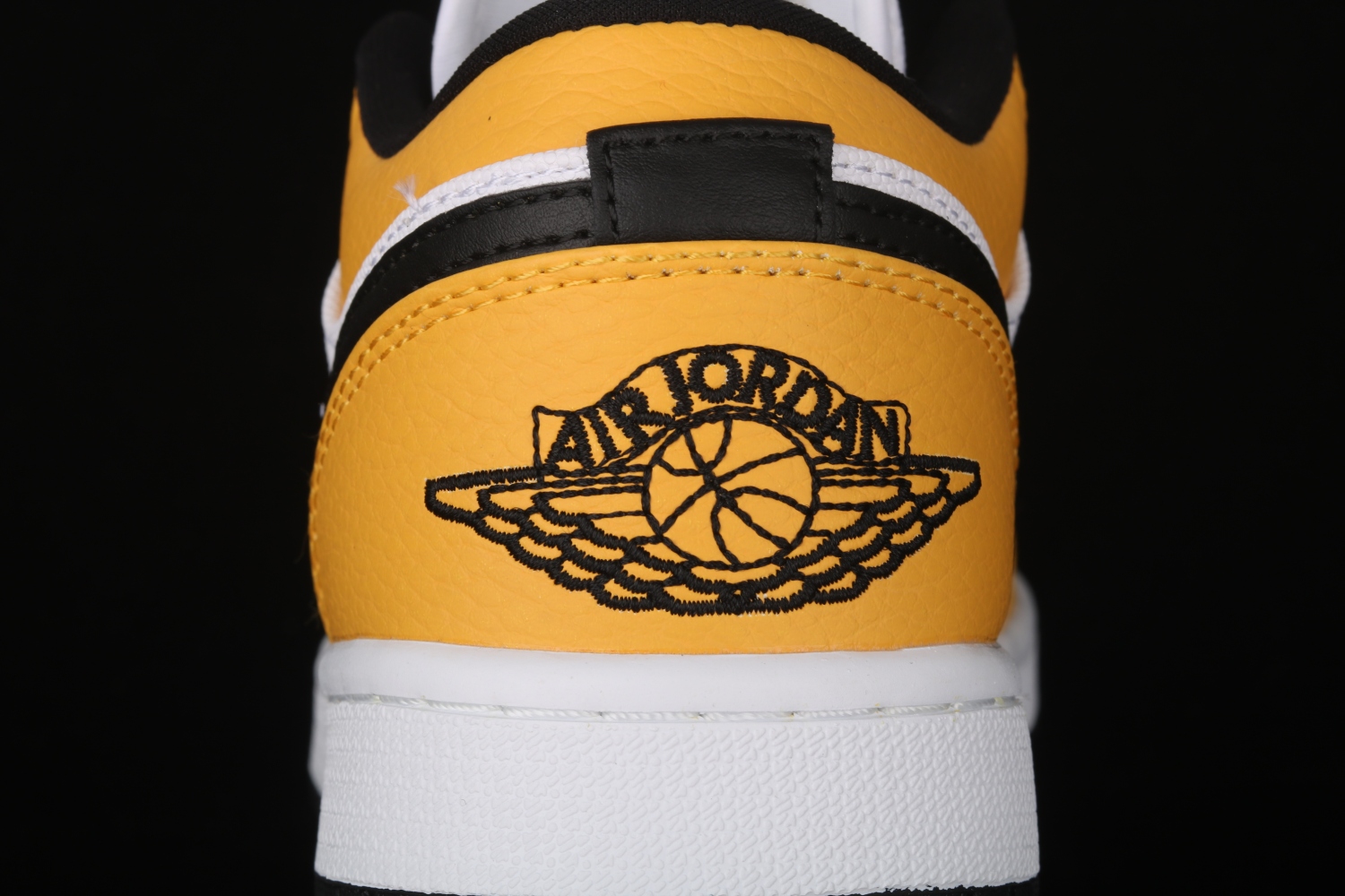 Jordan 1 Low Laser Orange (W) CZ4776-107
