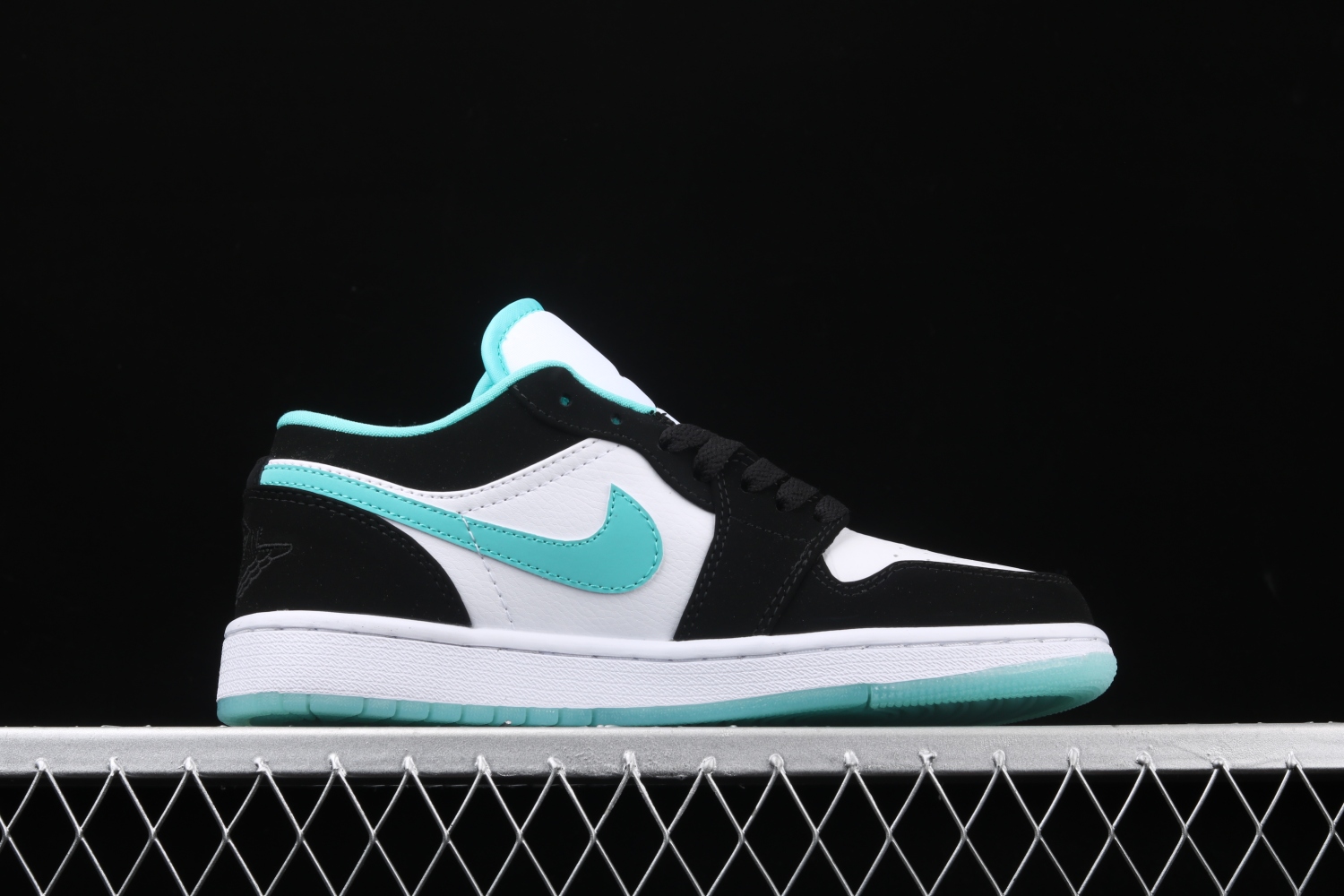 Jordan 1 Low “Island Green” CQ9828-131