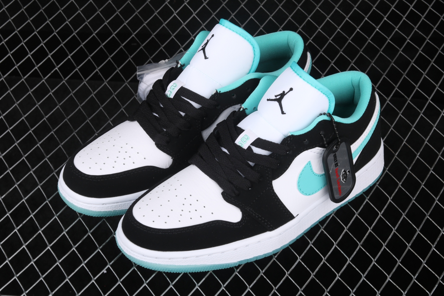Jordan 1 Low “Island Green” CQ9828-131