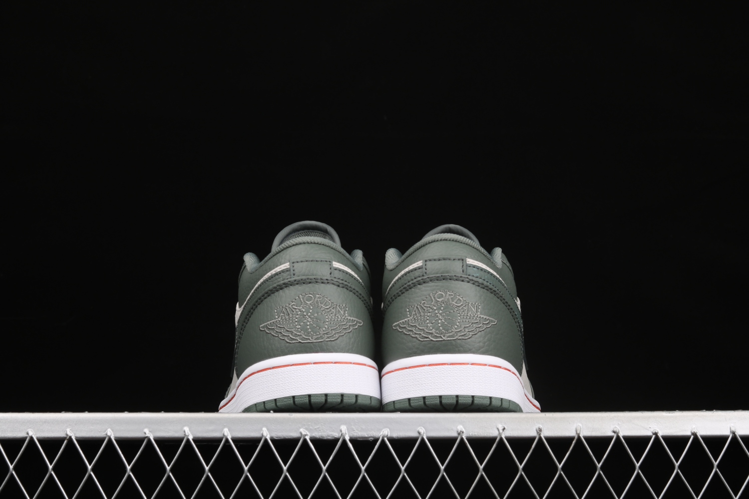 Jordan 1 Low Military Green 553558-121