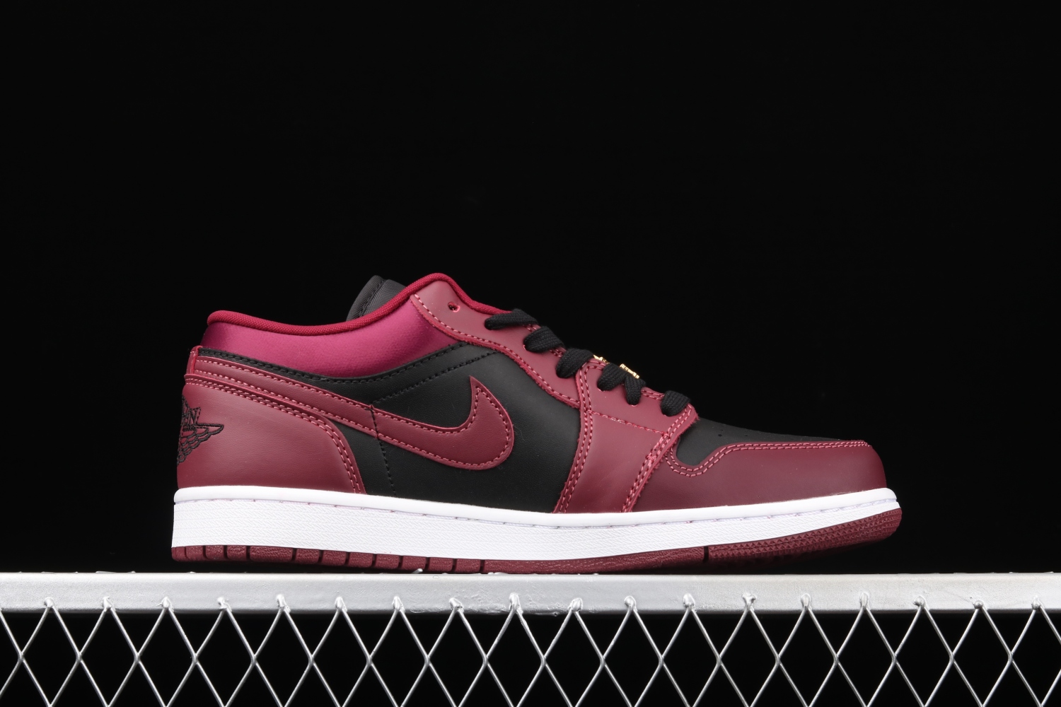 Jordan 1 Low Dark Beetroot Black (W) DB6491-600