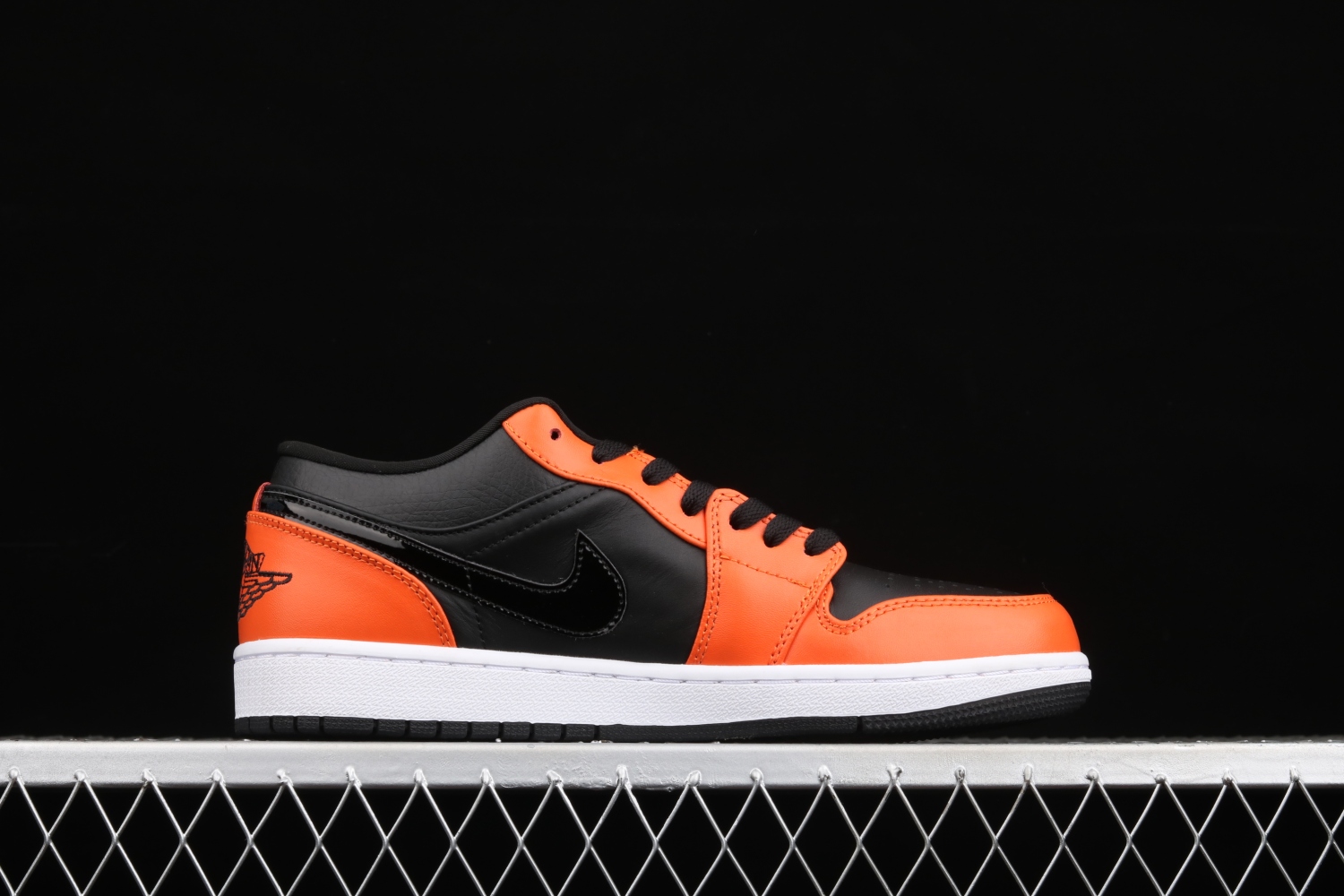 Jordan 1 Low SE Black Turf Orange CK3022-008
