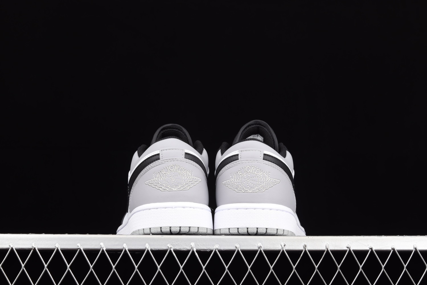 Jordan 1 Low Grey Toe 553558-110
