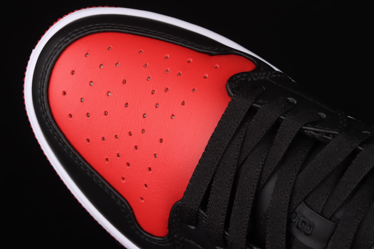 Jordan 1 Low Bred Toe 553558-612