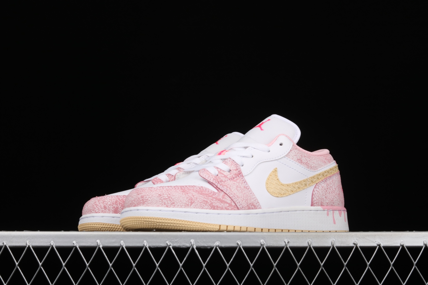 Jordan 1 Low Paint Drip (GS) CW7104-601