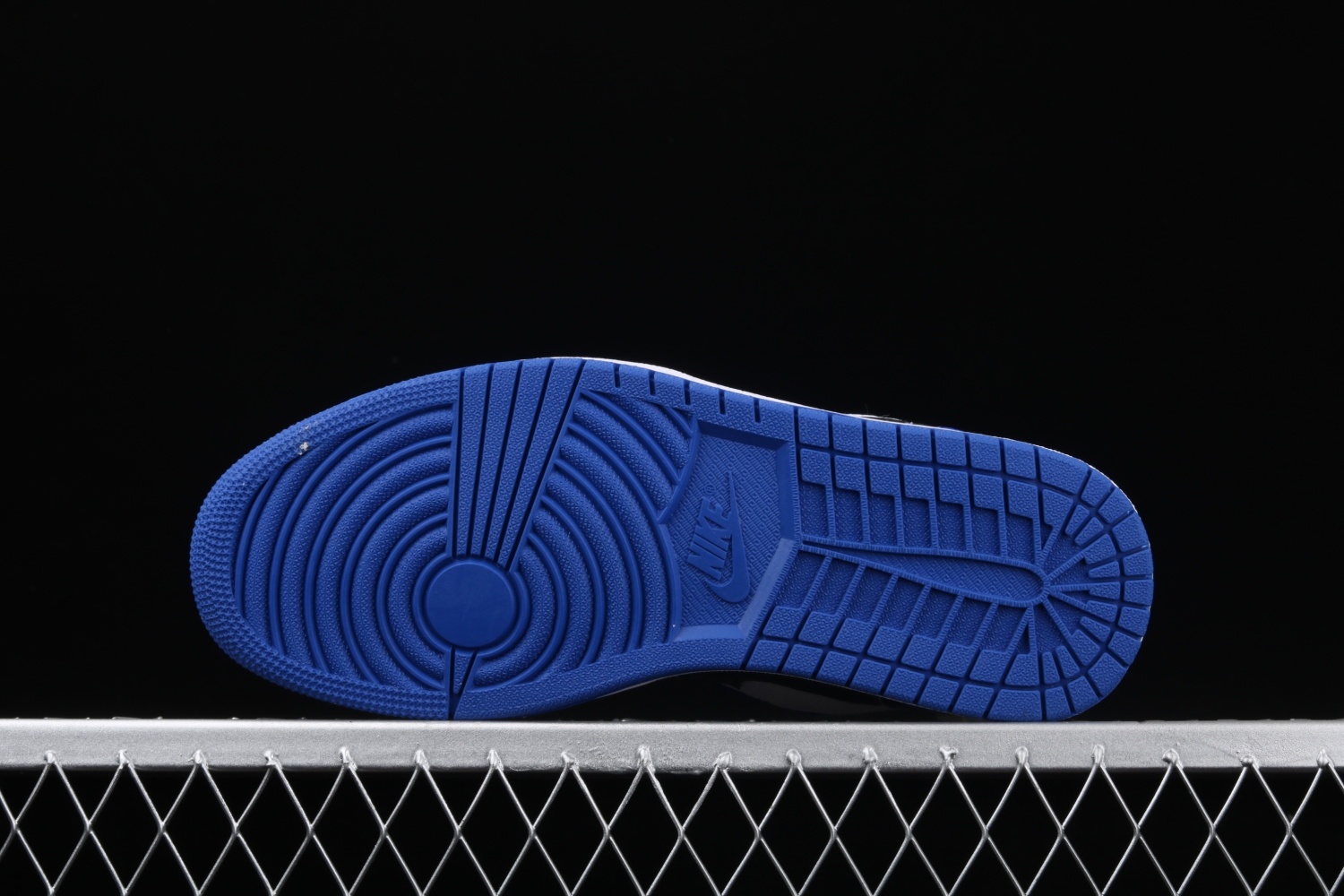 Jordan 1 Low Hyper Royal Orange Peel 553558-401