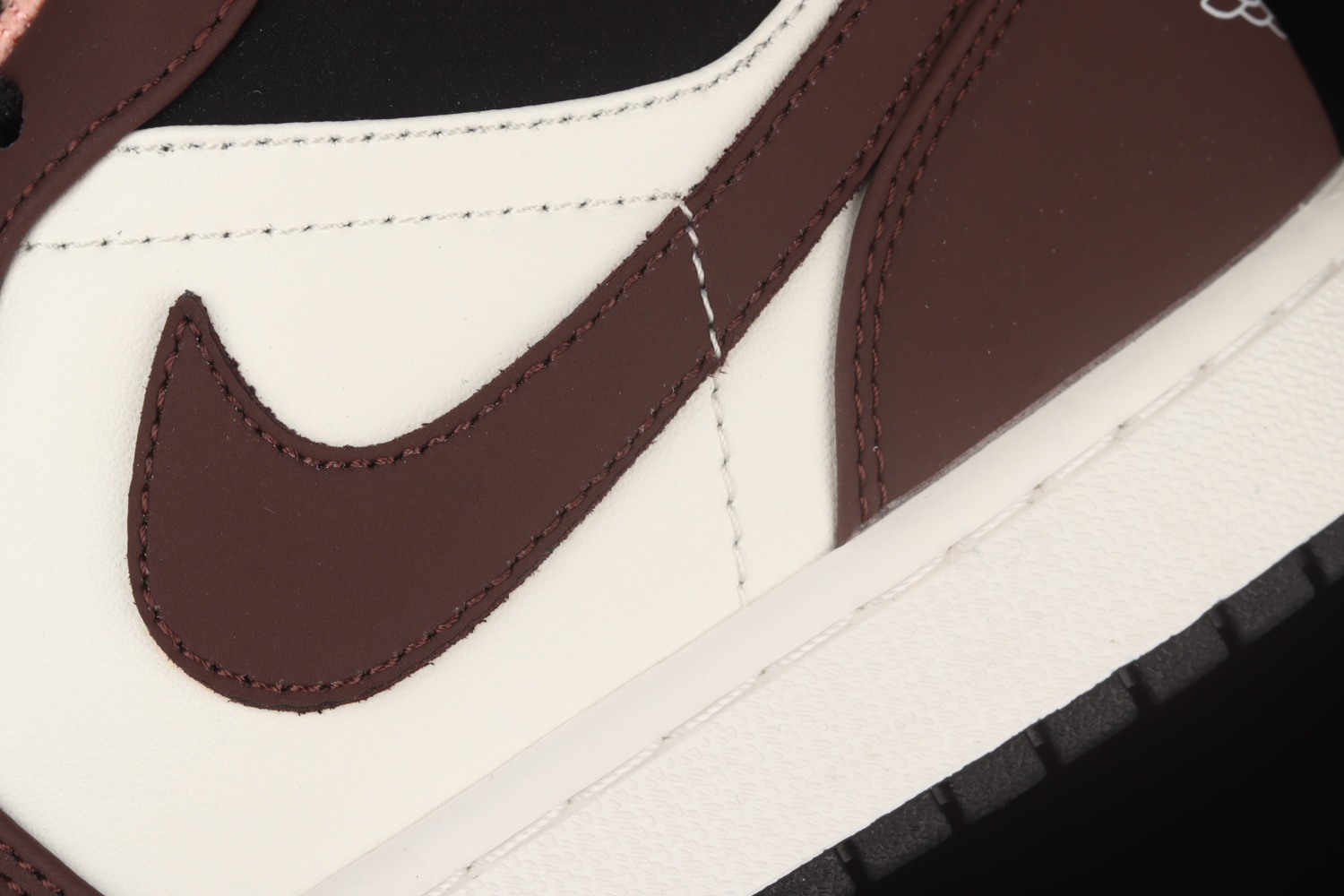 Jordan 1 Low Mocha DC6991-200