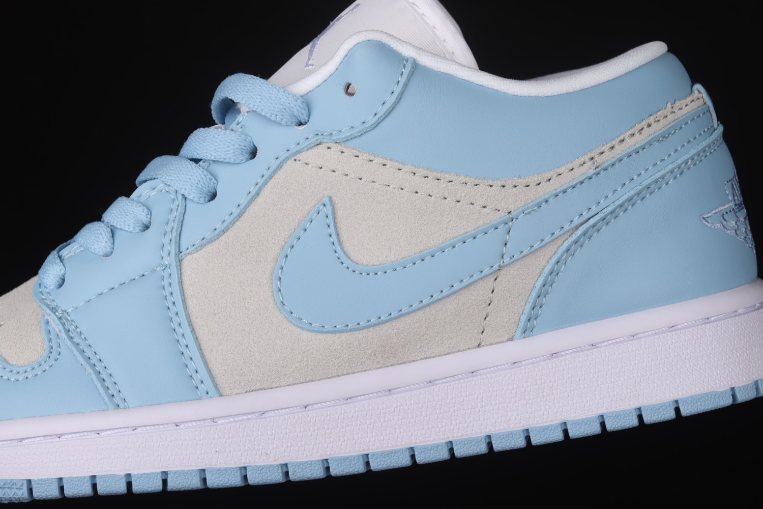 Jordan 1 Low Football Grey Aluminum (W) DC0774-050
