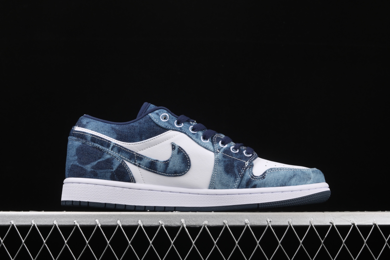 Jordan 1 Low Washed Denim  CZ8455-100