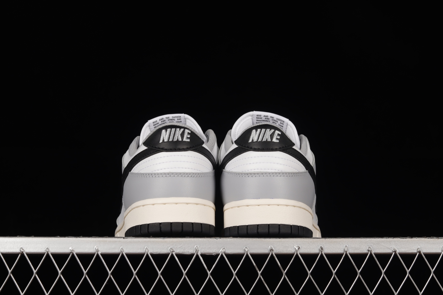 Nike Dunk Low Light Smoke Grey (W) DD1503-117
