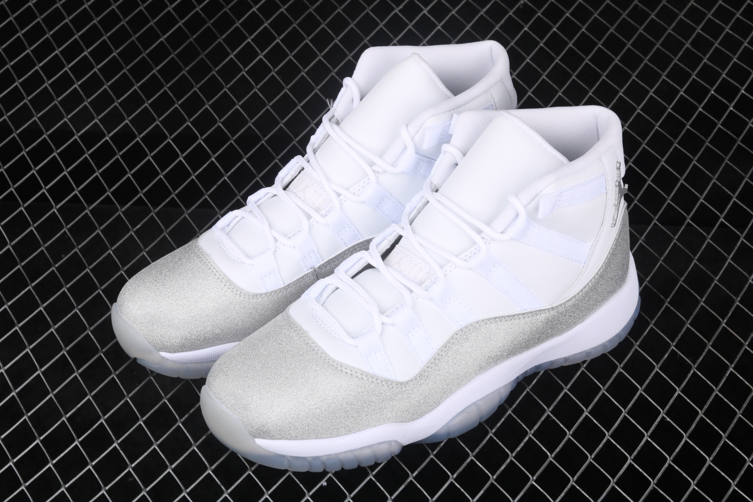 Jordan 11 Retro White Metallic Silver (W) AR0715-100