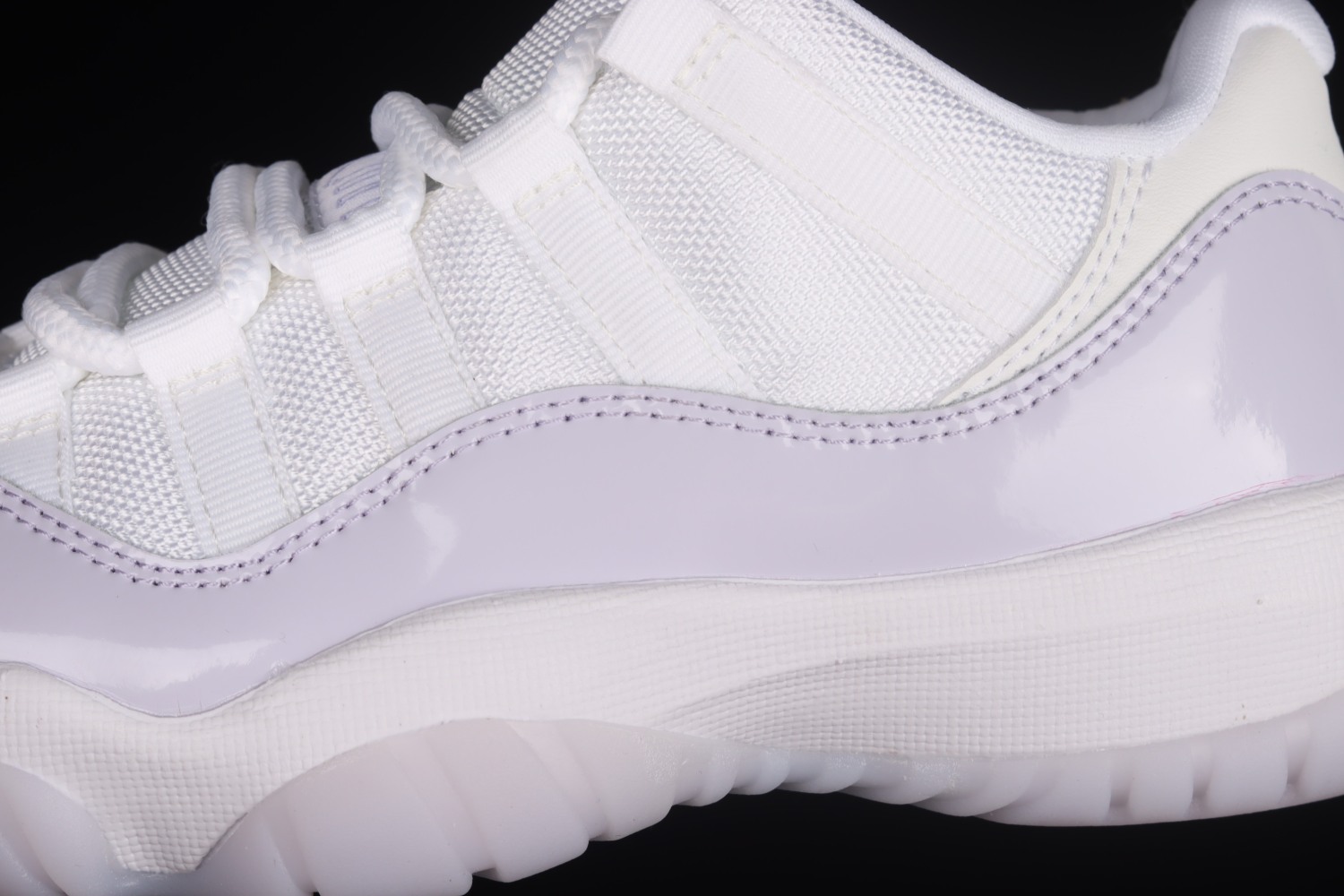 Jordan 11 Retro Low Pure Violet (W) AH7860-101
